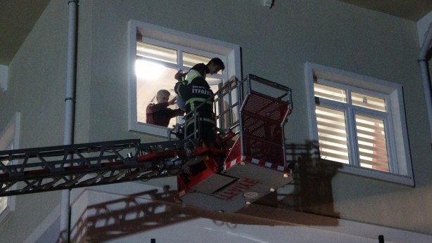 Foto - Çök-kapan-tut! KYK yurtlarında tatbikat görüntüleri