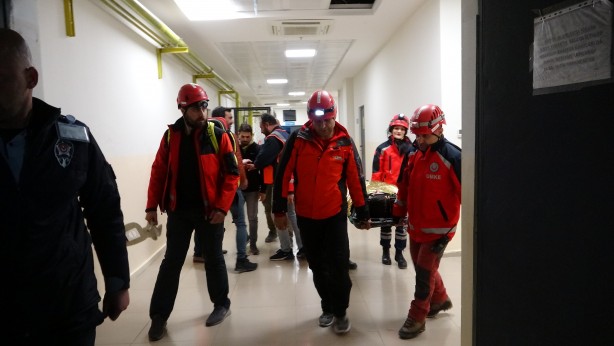 Foto - Çök-kapan-tut! KYK yurtlarında tatbikat görüntüleri