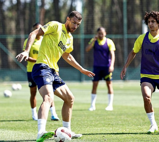 Foto - Çok konuşulacak gelişmeyi duyurdular: Sürpriz kararı Şampiyonluk için büyük avantaja dönüşür...