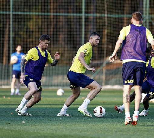 Foto - Çok konuşulacak gelişmeyi duyurdular: Sürpriz kararı Şampiyonluk için büyük avantaja dönüşür...