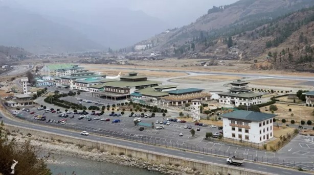 Foto - Çok şaşıracaksınız! Bu havalimanına dünyada sadece 24 pilot inebiliyor! Kullanabildikleri tek 'cihaz' gözleri!