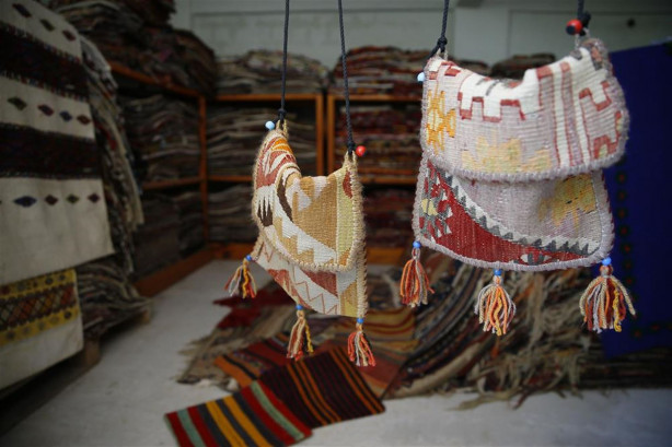 Foto - Çok şaşıracaksınız! İşte halı tarlaları...