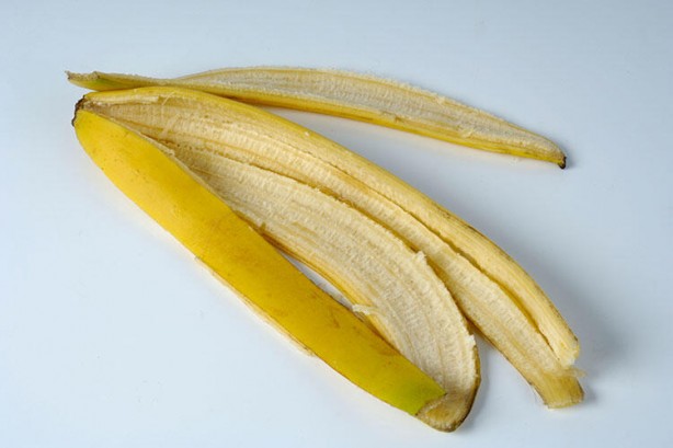 Foto - Çok şaşırtıcı bir etkisi var! Muzu soyup kabuğunu 10 dakika haşlarsanız...