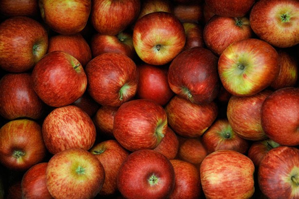 Foto - Çok şaşırtıcı bir etkisi var! Muzu soyup kabuğunu 10 dakika haşlarsanız...