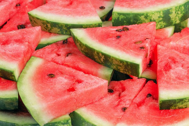 Foto - Çok şaşırtıcı bir etkisi var! Muzu soyup kabuğunu 10 dakika haşlarsanız...