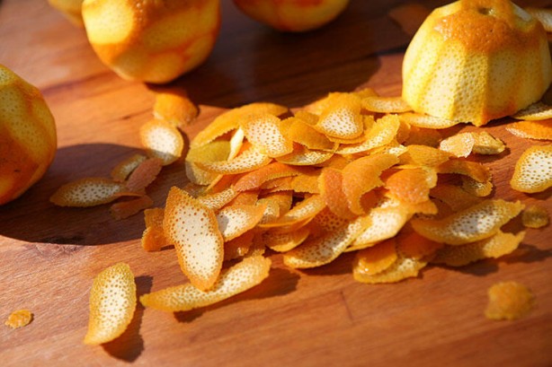 Foto - Çok şaşırtıcı bir etkisi var! Muzu soyup kabuğunu 10 dakika haşlarsanız...