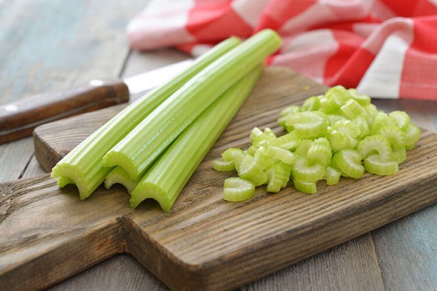 Foto - Çok şaşırtıcı bir etkisi var! Muzu soyup kabuğunu 10 dakika haşlarsanız...