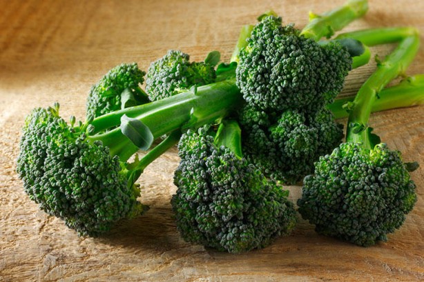 Foto - Çok şaşırtıcı bir etkisi var! Muzu soyup kabuğunu 10 dakika haşlarsanız...