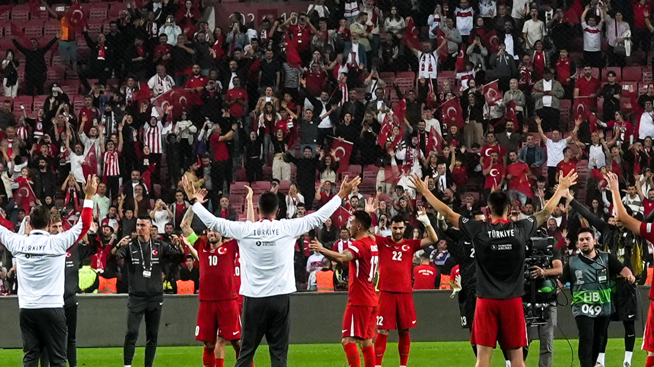 Çok sayıda hareketi gündem oldu… Arda Güler'in Karadağ maçındaki o hareketi… Ancelotti televizyonu kapatacak!
