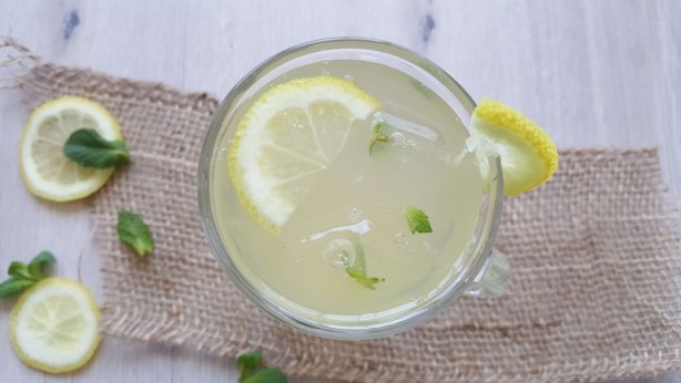 Foto - Çok tüketiliyor ama... Aman dikkat! İşte limonlu su içmenin yan etkileri