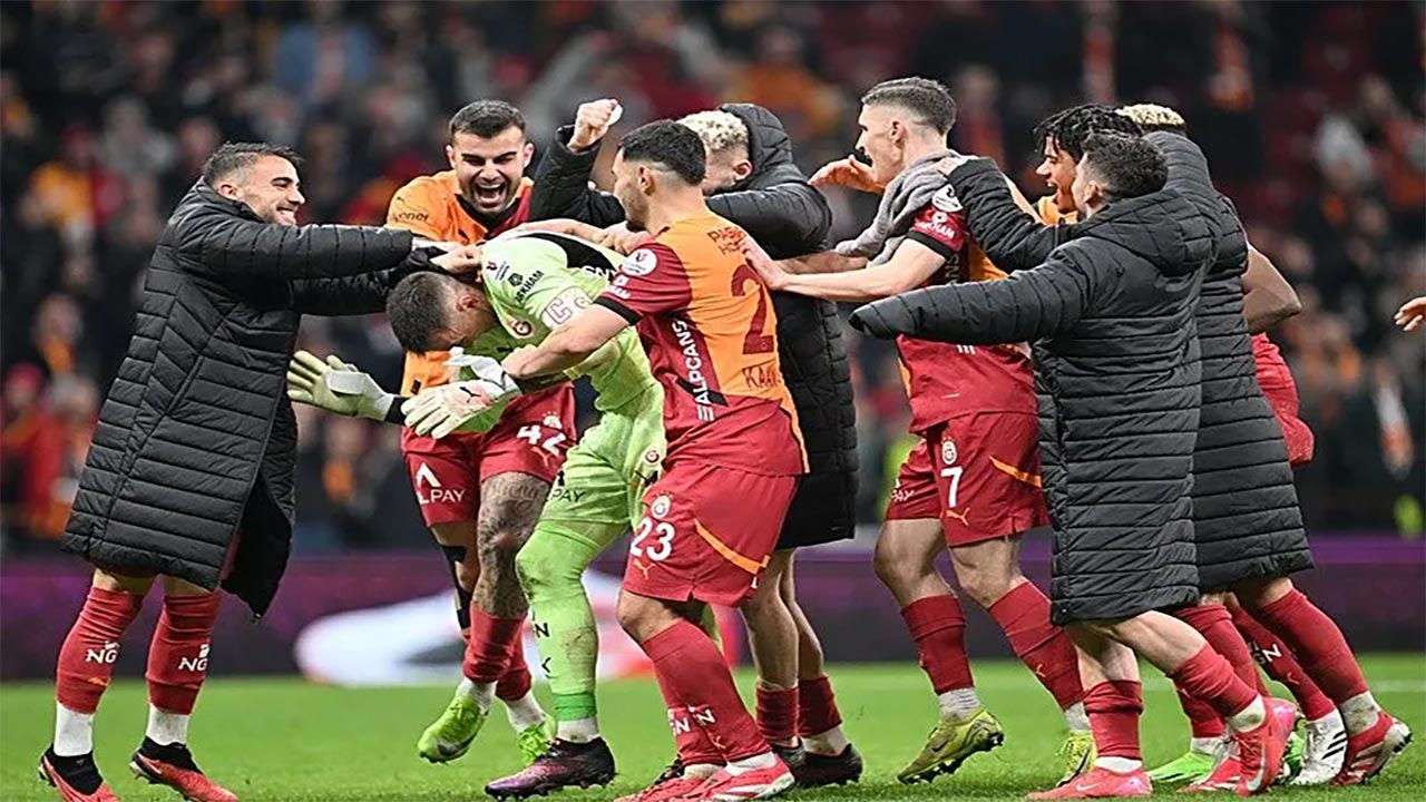 Foto - 'Çok yazık' diyerek duyurdular! Galatasaray'da Osimhen'in golü iptal edildi!