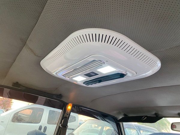 Foto - Çöl sıcaklarıyla baş edemedi! 1992 model arabaya ilginç önlem 