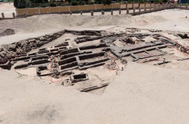 Foto - Çöldeki mezarlığın altından 5 bin yıllık fabrika çıktı