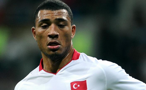 Foto - Colin Kazım'dan beklenmedik imza şaşırttı! Eski milli yıldız artık o dev kulüpte…