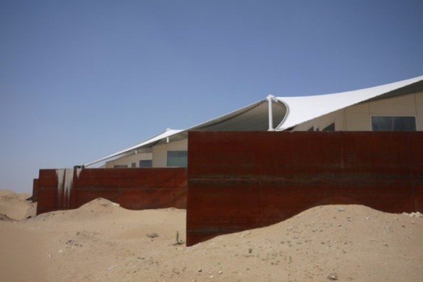 Foto - Çölün ortasında sıradışı bir otel