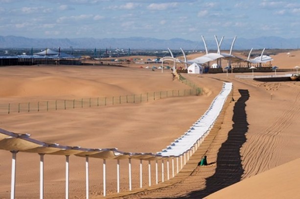 Foto - Çölün ortasında sıradışı bir otel