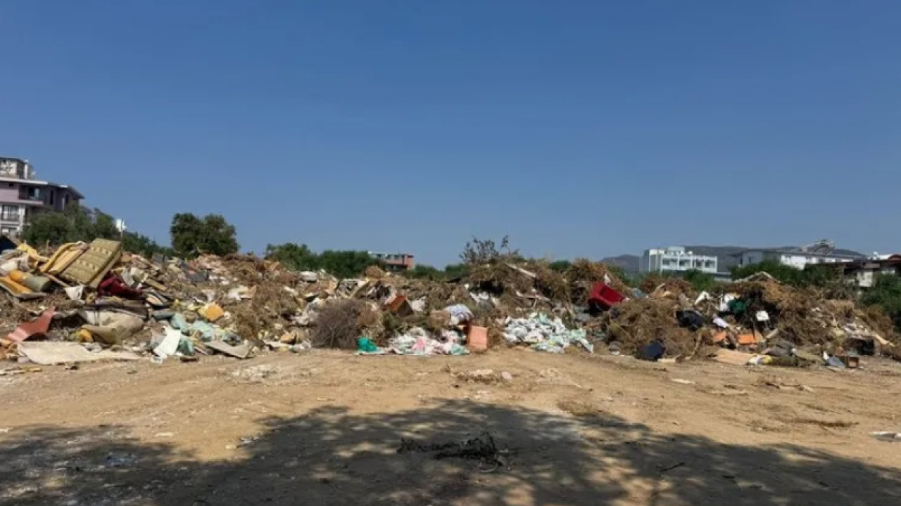 Çöp Çukur Çamur! Belediye çöplüğe döndü şikayetçi olanlar cezalandırıldı