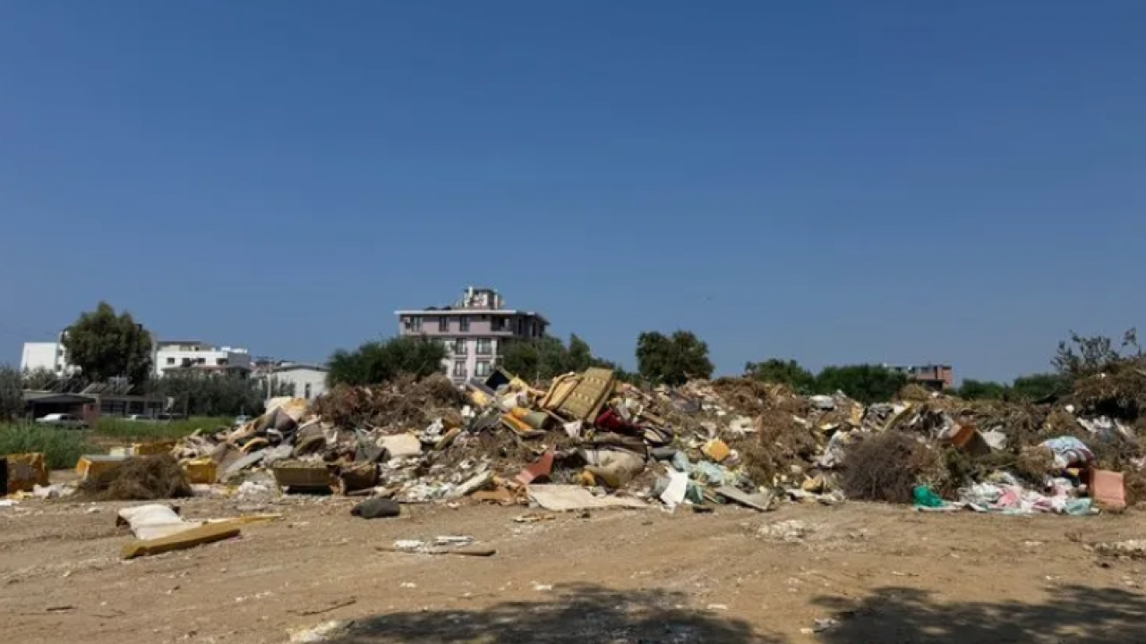 Foto - Çöp Çukur Çamur! Belediye çöplüğe döndü şikayetçi olanlar cezalandırıldı