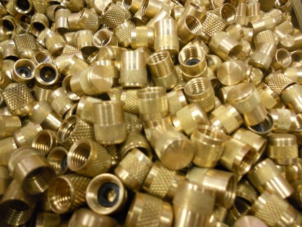 Foto - Çöp diye "hazine" atıyorsunuz! Herkesin evinden bol bol çıkıyor! Hurdacılar kilosunu 220 TL'den kapış kapış alıyor