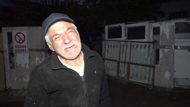 Foto - Çöp toplayarak aldığı evi yanan yaşlı adamın feryadı yürek burktu