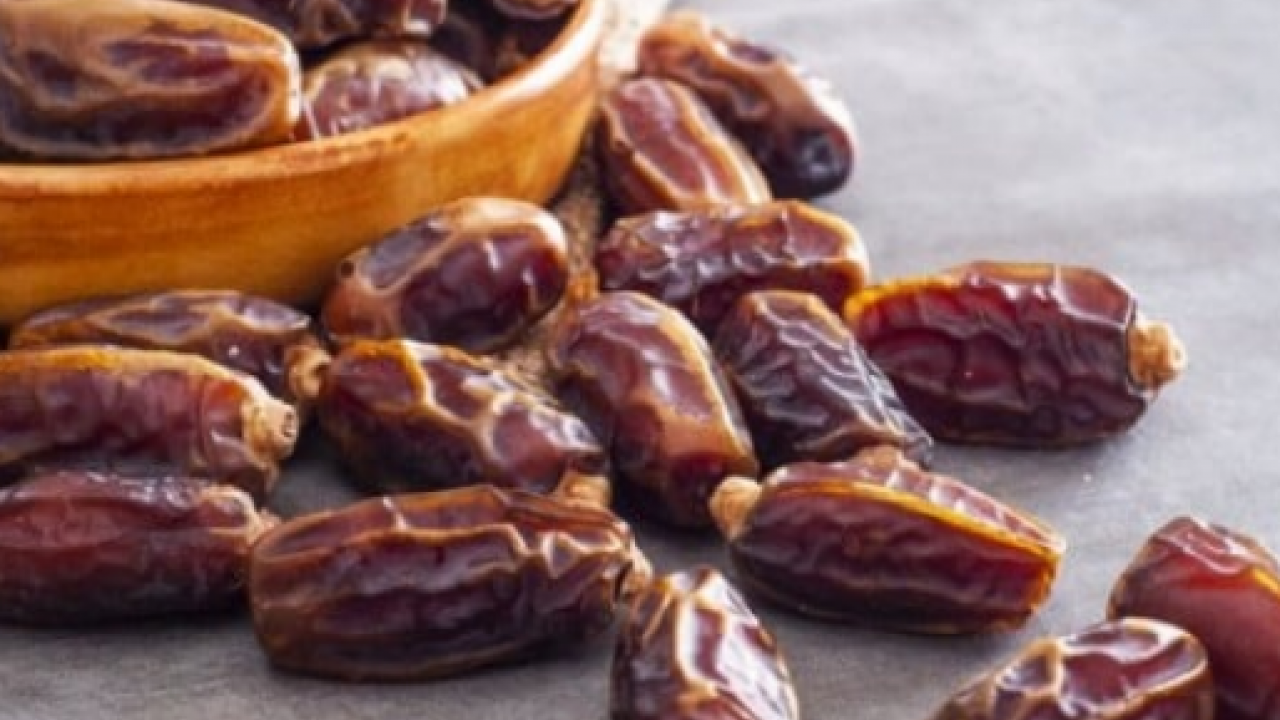 Çöpe atan çok pişman olur! Hurma çekirdeğindeki inanılmaz şifa! Her yudumu şifa evinizde varsa çöp diye sakın atmayın