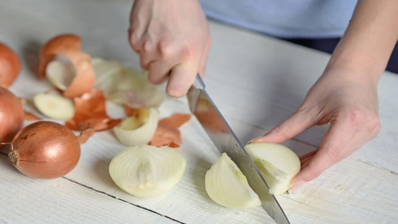 Foto - Çöpe atanlar pişman olacak! Soğan kabukları bakın neye yarıyor