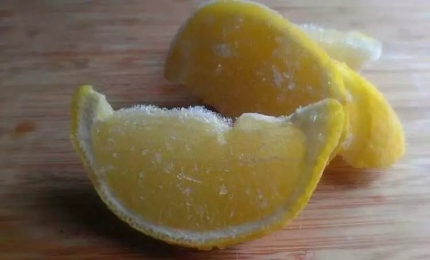 Foto - Çöpe atarken bir kez daha düşünün! Donmuş limonun inanılmaz faydası