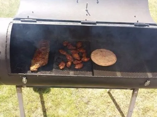 Foto - Çöpe atmak yerine yaptıkları şaşırttı! Eski otomobili bakın neye çevirdi