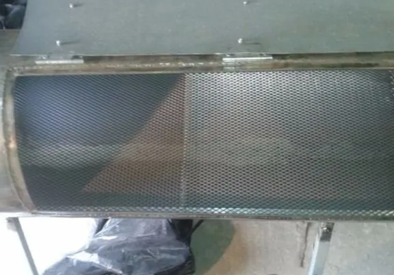 Foto - Çöpe atmak yerine yaptıkları şaşırttı! Eski otomobili bakın neye çevirdi