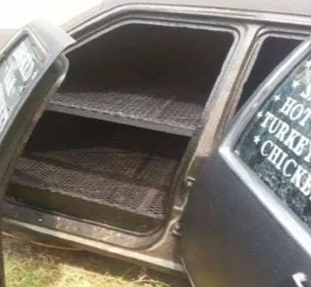 Foto - Çöpe atmak yerine yaptıkları şaşırttı! Eski otomobili bakın neye çevirdi