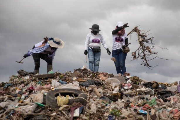 Foto - Çöplükte ceset arıyorlar! Devleti eleştirdiler