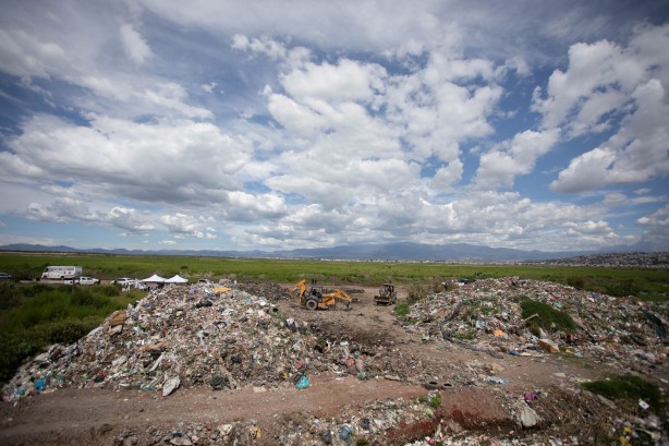 Foto - Çöplükte ceset arıyorlar! Devleti eleştirdiler