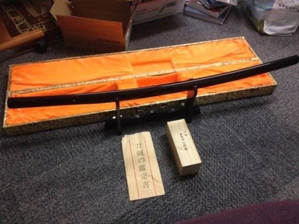 Foto - Çöpte bulduğu kutudan öyle bir şey çıktı ki!