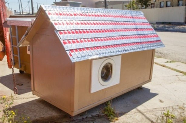 Foto - Çöpten ev buldu 