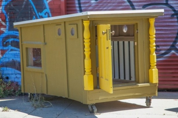 Foto - Çöpten ev buldu 