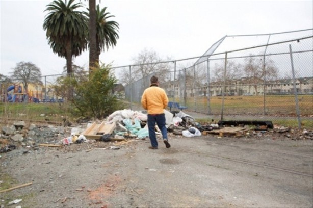 Foto - Çöpten ev buldu 
