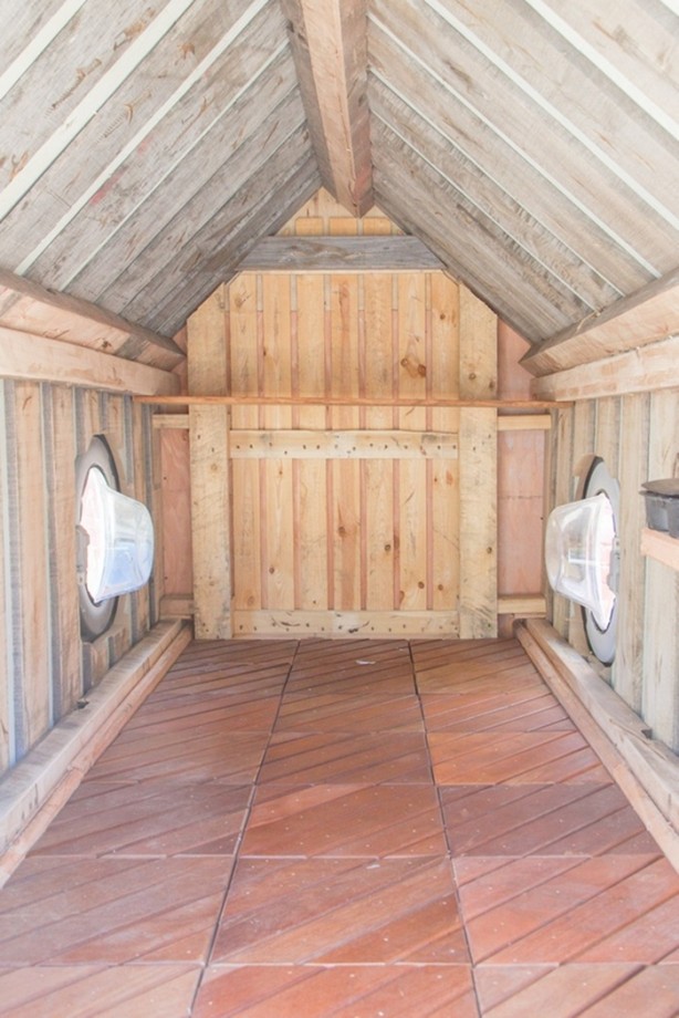 Foto - Çöpten ev buldu 