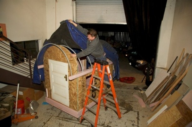 Foto - Çöpten ev buldu 