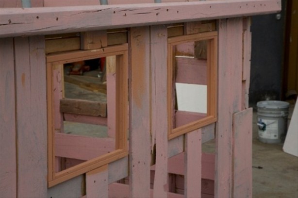 Foto - Çöpten ev buldu 