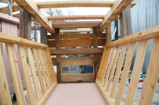 Foto - Çöpten ev buldu 