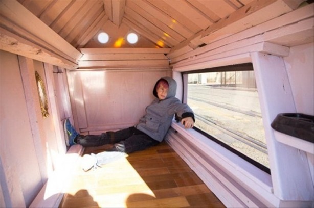 Foto - Çöpten ev buldu 