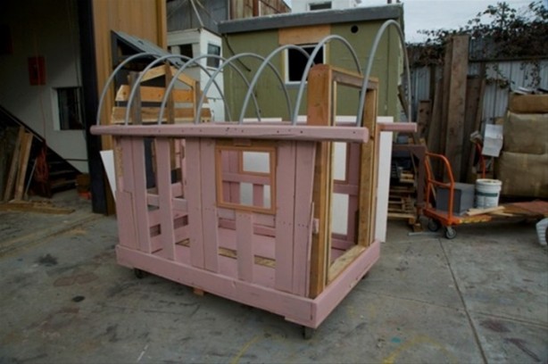 Foto - Çöpten ev buldu 