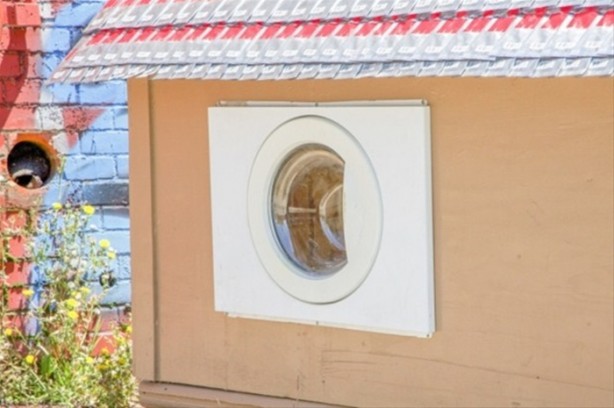 Foto - Çöpten ev buldu 