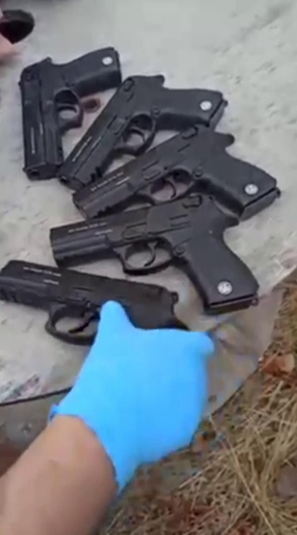 Foto - Çorapların içinden resmen cephanelik çıktı