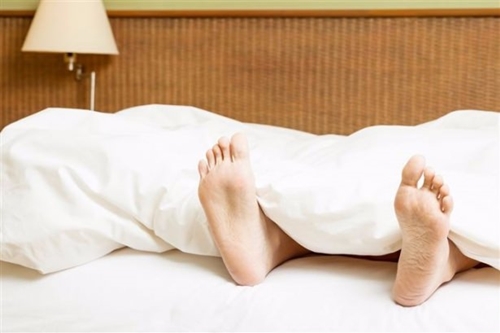 Foto - Çorapsız mı yoksa çorapla mı uyuyorsunuz?