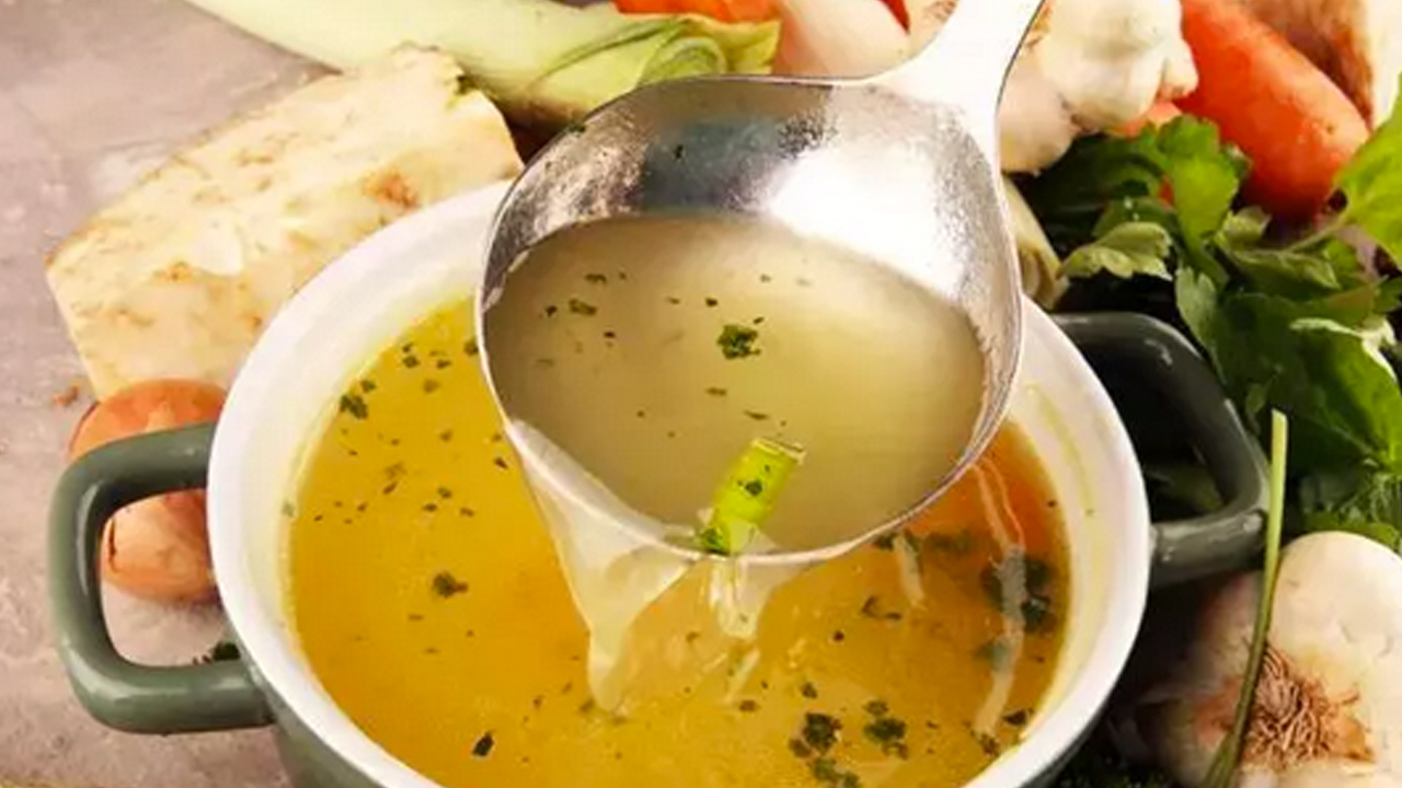 Foto - Çorba yaparken su yerine bunu kullanın! Vitaminini artırıyor, günlerce bozulmamasını sağlıyor...