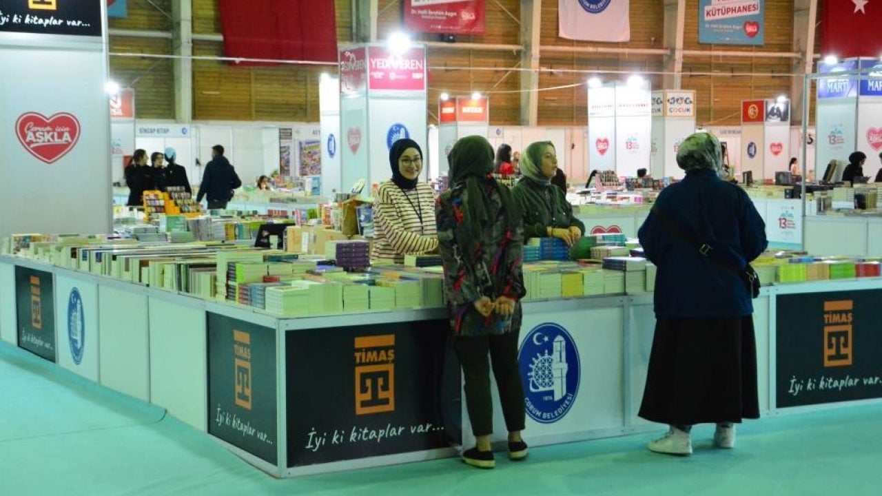 Foto - Çorum'da 13. Kitap ve Kültür Günleri başladı! 125 yayınevi ve 120'den fazla yazar kitapseverlerle buluşacak