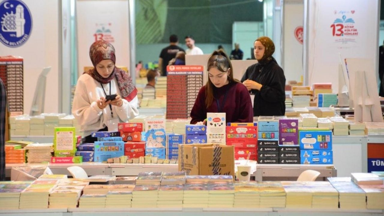 Foto - Çorum'da 13. Kitap ve Kültür Günleri başladı! 125 yayınevi ve 120'den fazla yazar kitapseverlerle buluşacak