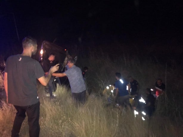 Foto - Çorum'da feci kaza: 3'ü çocuk 5 yaralı