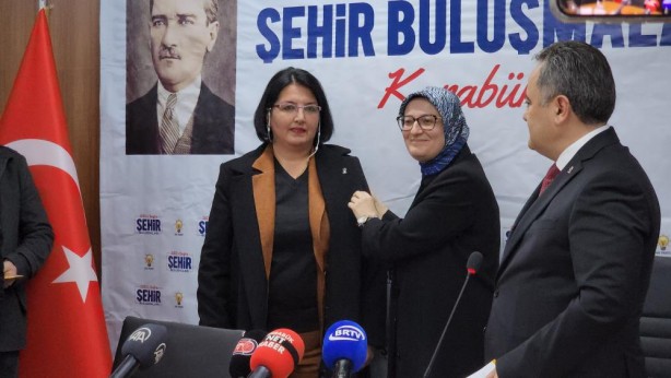 Foto - Çözülme sürüyor! İYİ Parti'den AK Parti'ye geçtiler